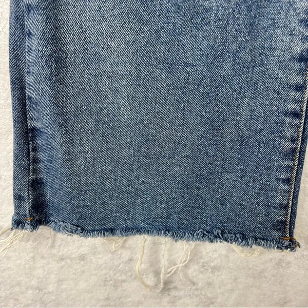 Forever21 Jeans Flare Leg High Rise Busted Knees Raw Hem Dark Wash Stretch‎ 29 - Image 4