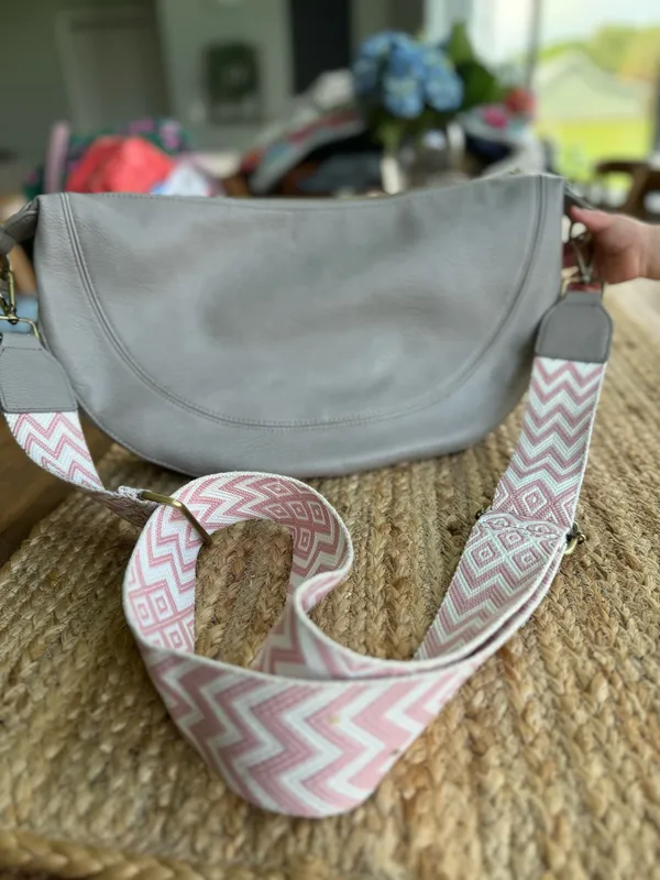 Anthropologie Luna Slouchy Crossbody Bag - Image 3