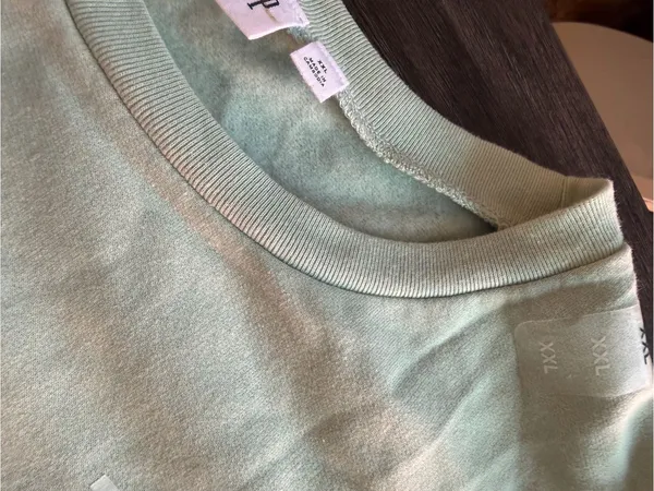 GAP Women’s Light Mint Logo crew neck sweat shirt - Image 3