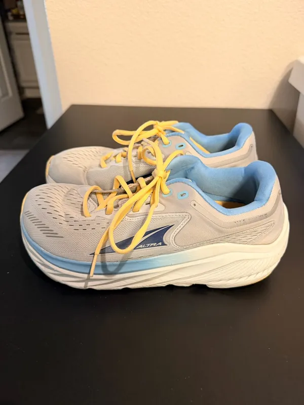 Altra Via Olympus Womens Gray Training Running Shoes US 8, Style# ALOA82CR224 - Image 4