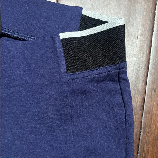 HUE lighter Navy Leggings brand new - Image 2