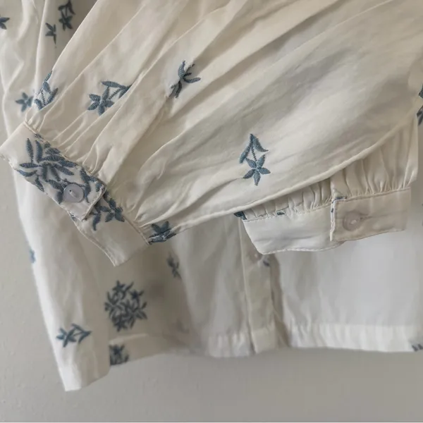Nordstrom NWT B. Young Hasel Preppy Classic Minimalist Floral Embroidery Button down small - Image 12