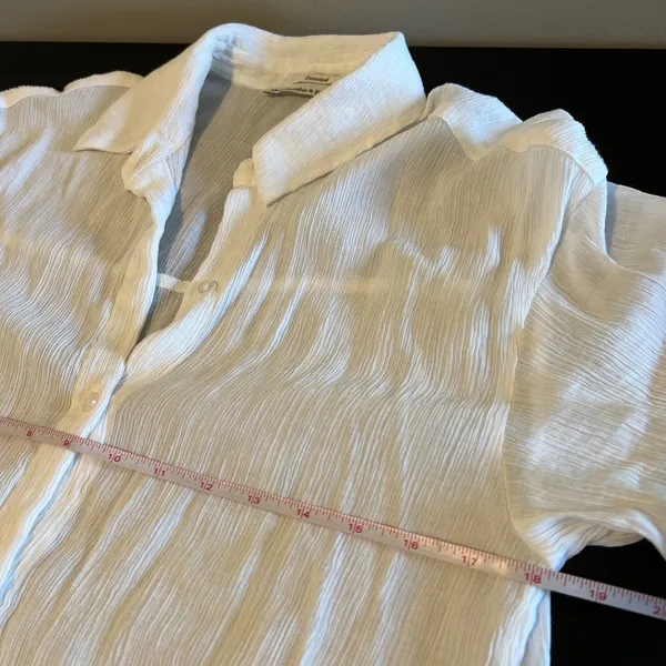 Abercrombie & Fitch White Oversized Crinkle‎ Button Up Shirt Short Sleeve Small - Image 8