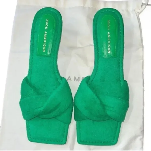 Good American Terry Slip on Green Sandals(Size 7.5) - Image 4