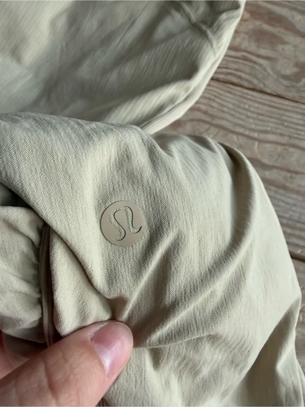 Lululemon Beyond the Studio Jogger Size 2 - Image 4