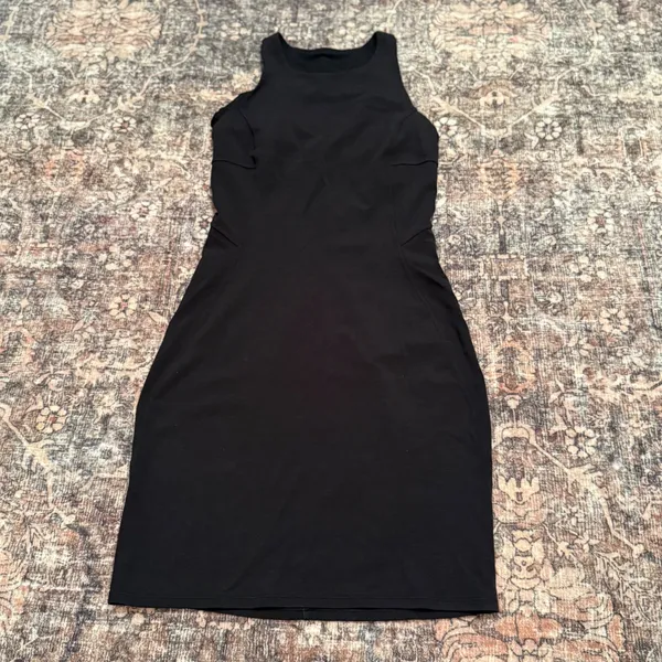 Lululemon Slim-Fit Above-Knee Dress Black Size 2 Womens LBD Athleisure‎ Y2K - Image 2