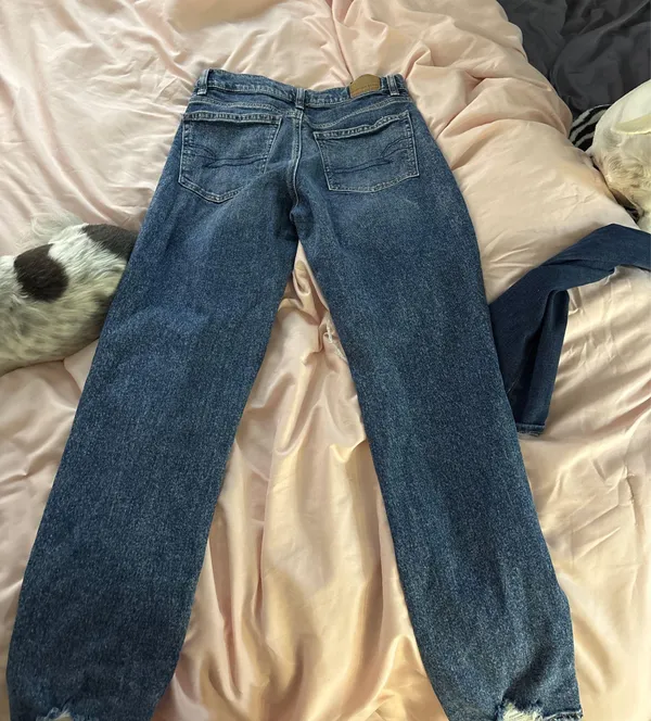 American Eagle Jeans Mom Ripped High-Rise - Image 4