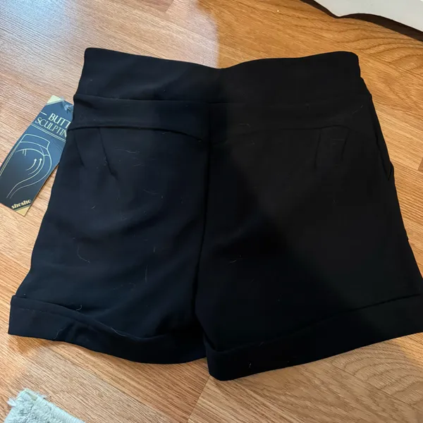 Shosho Large Black Shorts - Image 3