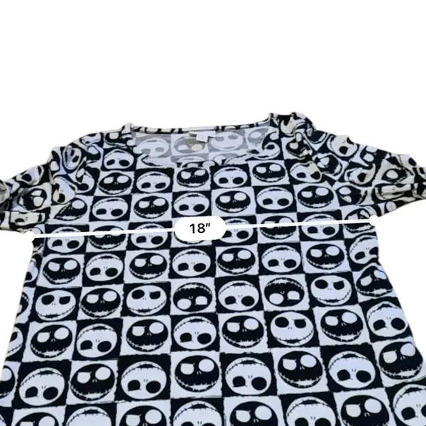 LuLaRoe Gigi Top Women Medium Black White Jack Skellington Nightmare Before Xmas - Image 5