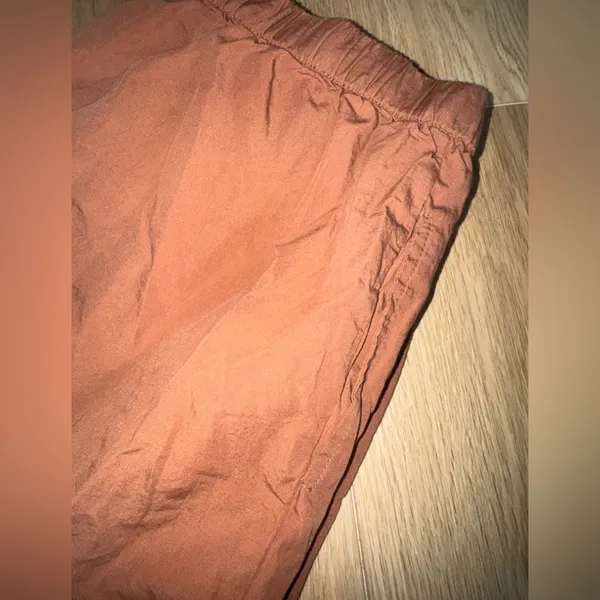 Free People brown shorts
Size M! - Image 4