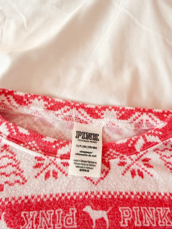 PINK Victoria’s Secret Red Fair Isle Long Sleeve Sleepwear Top Size Small - Image 3
