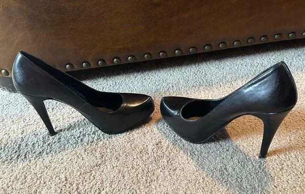 Michael Shannon Black Leather Pumps size 8 - Image 4