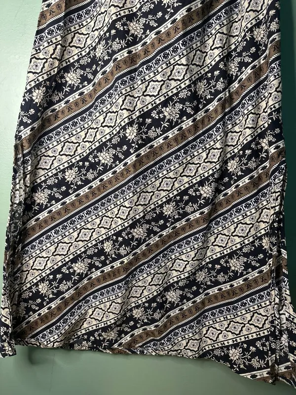Old Navy Women’s 12 Cotton Maxi Skirt Boho Tribal Print Drawstring Festival - Image 5