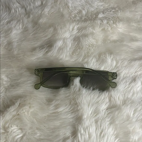 Trendy Olive Sunglasses Green - Image 2