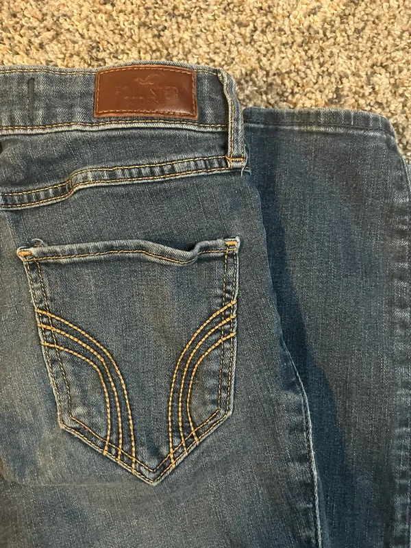 Hollister Skinny Jeans Mid-Rise - Image 4