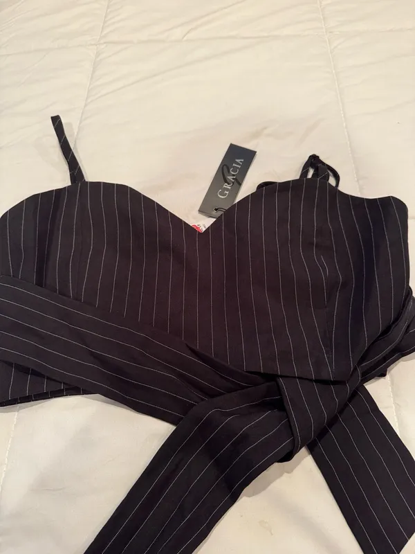 NWT Gracia crop top size medium - Image 3