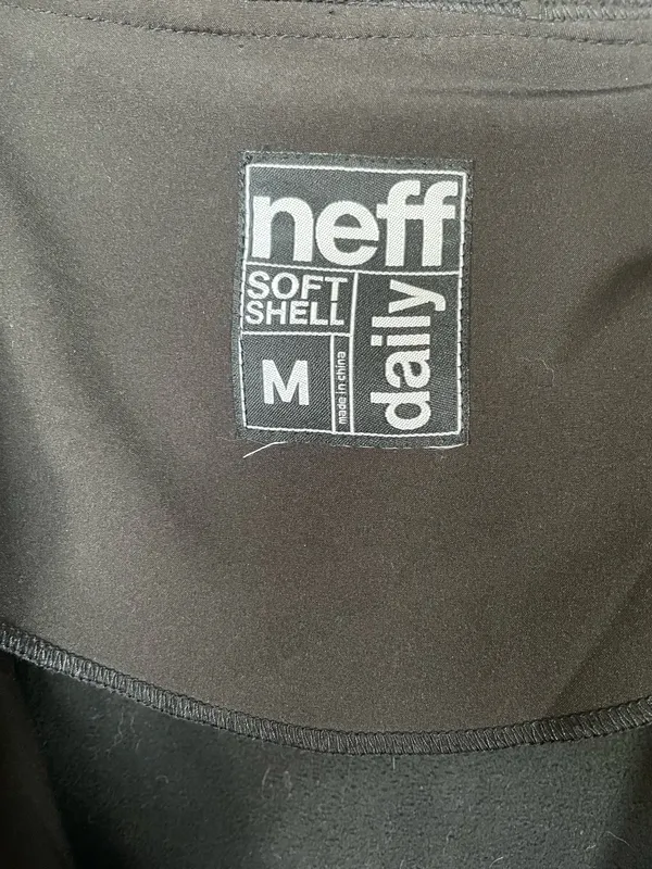 Neff Men’s Snowboarding Soft Shell Jacket Size M F11421 Black & Green - Image 4
