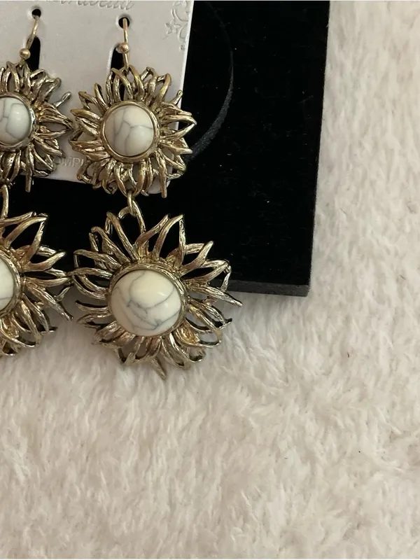 White Marble Sunflower Drop Earrings - Gold Tone - Image 3