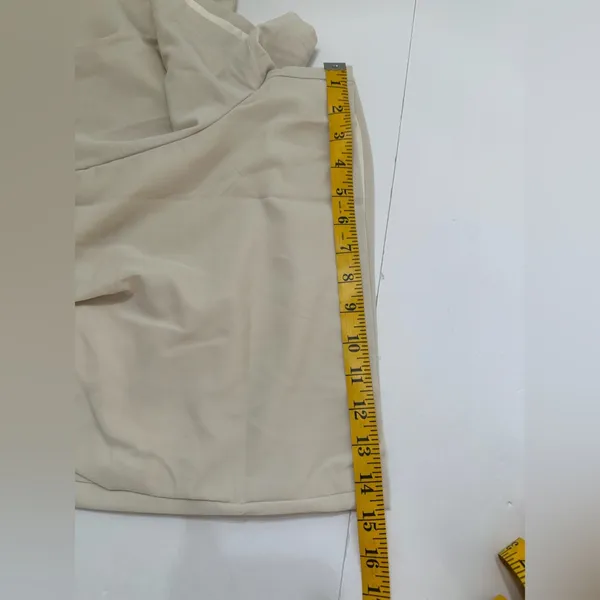 NWOT Cider Woven Mid Rise Solid Pocket Shorts Beige | TAGS CUT OUT SEE NOTES - Image 8