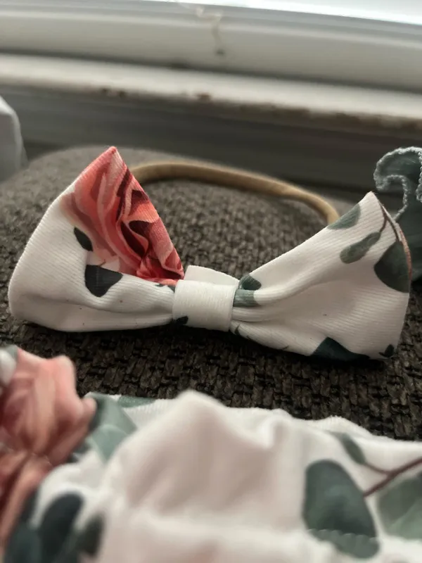 Flowers outfit Multiple Size newborn size 52 - Image 2