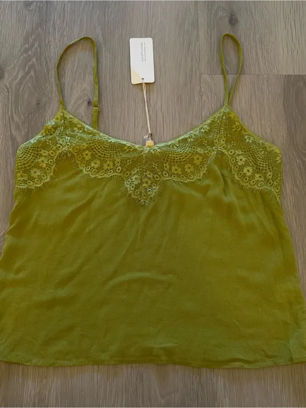 Irene's Story NWT Garden Daughter Green lace Top - Image 4