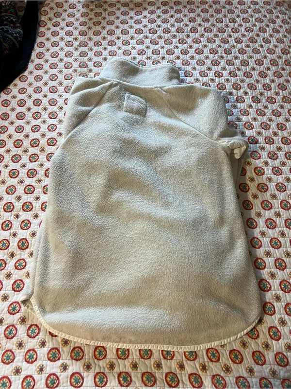 Abercrombie & Fitch Asymmetrical Quilted Fleece Pullover Ivory size small - Image 4