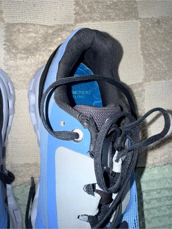On‎ Running Cloudstratus size 7 Blue - Image 2