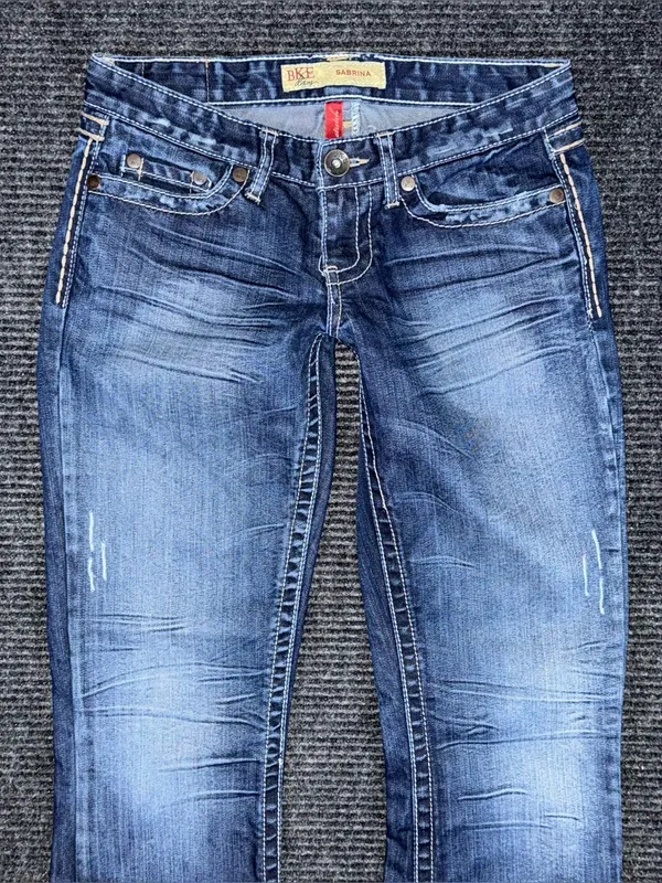 Buckle BKE Sabrina Low Rise Flare Jeans Size 26 x 31 Distressed Flap Pocket Y2K - Image 3