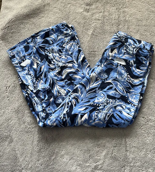 Lilly Pulitzer Avery Crop Pants - Image 2
