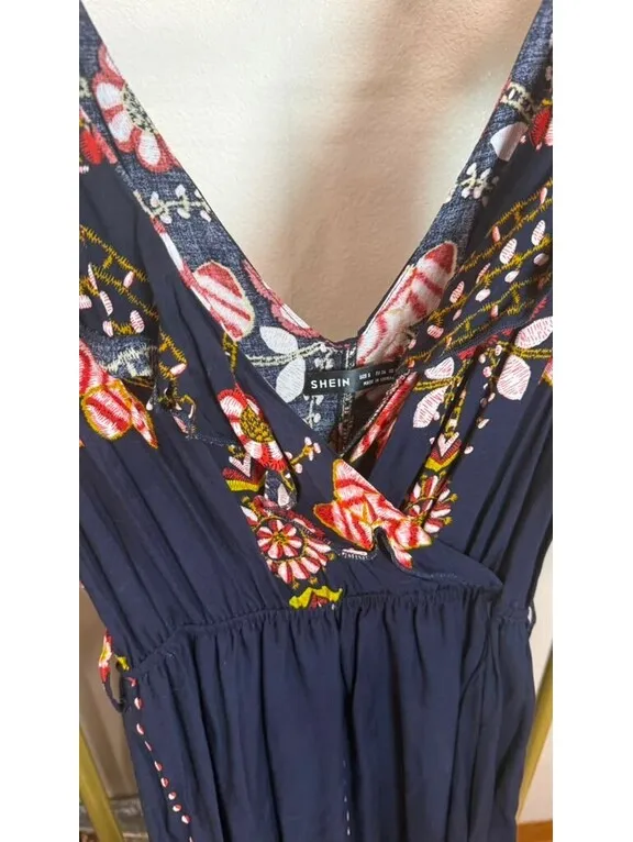 Size S C NWOT Gorgeous Black Floral Boho Maxi Dress - Image 3
