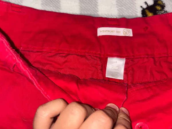 Red short Size 4 - Image 5