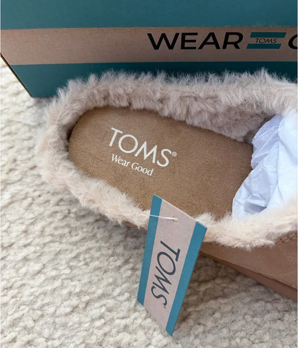 Brand New Women’s Toms Alpargata Ease Mule Mid Taupe Microsuede/Faux Fur - Image 3