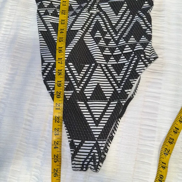 Aerie‎ One Piece Swimsuit S Black White Geometric Tribal Henley High Cut Cheeky - Image 10