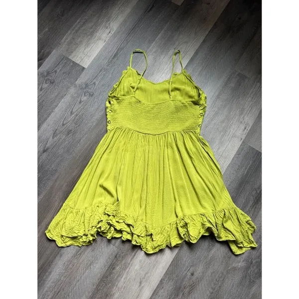 Dokuritu Crochet Ruffle Dress Smocked Stretch Medium Chartreuse Green Beach - Image 6