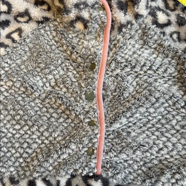 Simply Southern Gray and Pink Fleece Pullover - Image 9