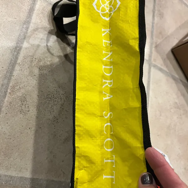 Lululemon and Kendra Scott shopping bags - Image 3