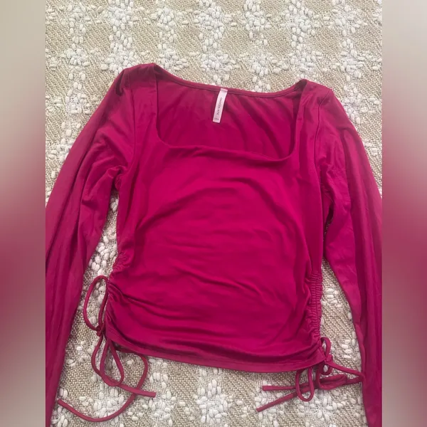 Modern Pink Top with Ruched Detail, Size XL By Chocolate - Image 2