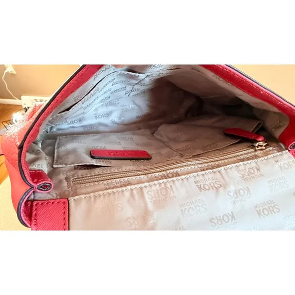 Michael Kors Peach Pink Leather Crossbody Satchel Handbag Gold Hardware - Image 2