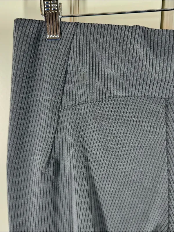 Lululemon Ribbed‎ Softstreme Zip-Leg High-Rise Cropped Pant 25" black size 8 - Image 3