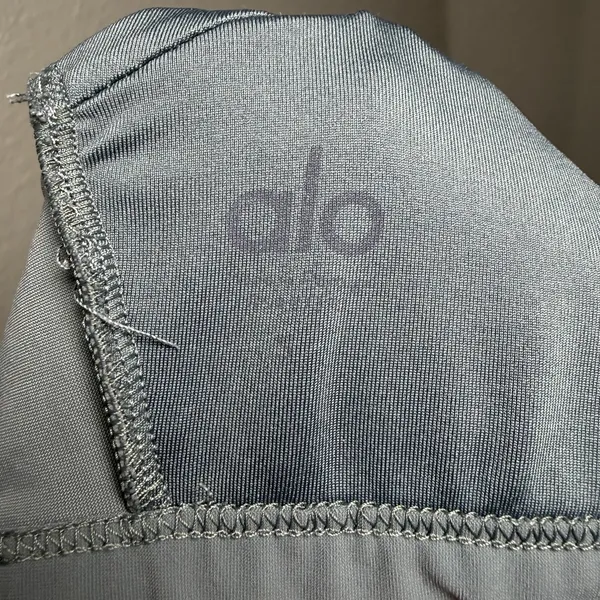Alo‎ Yoga Warrior Ripped Sports Bra Gray Cross Back Strappy Size S Yoga Gym Chic - Image 10