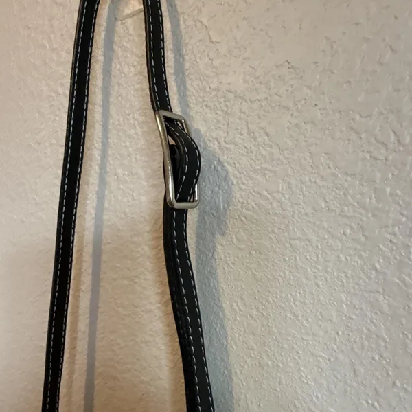Levenger Carezza On-the-Town Black Leather Pouch Cross Body/Shoulder Bag in EUC‎ - Image 3