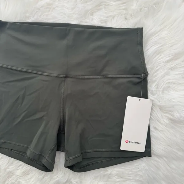 Lululemon Align High Rise Short 4" Army Green Size 10 - Image 5