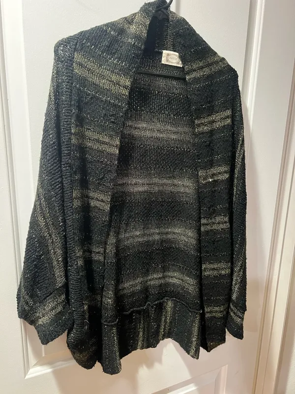 Trina Turk Black Open-Front Cardigan with Gold Stripes - Image 4