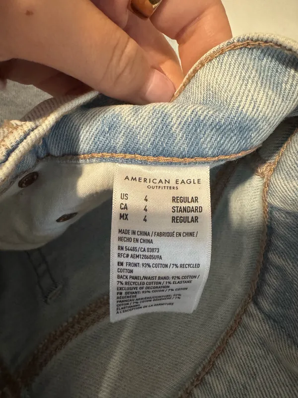American Eagle Jeans - Image 3