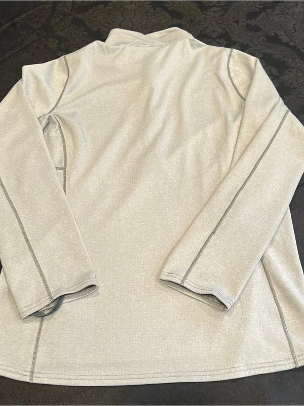 Patagonia gray 1/2 zip capilene long sleeve top M women - Image 8