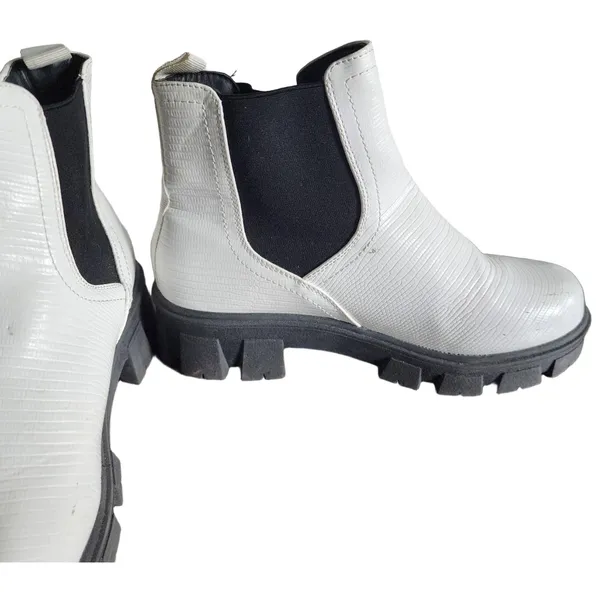 Sugar TC Boots Womens Size 8M White Chelsea Glossy Finish Joyrider Pull‎ Tab - Image 5
