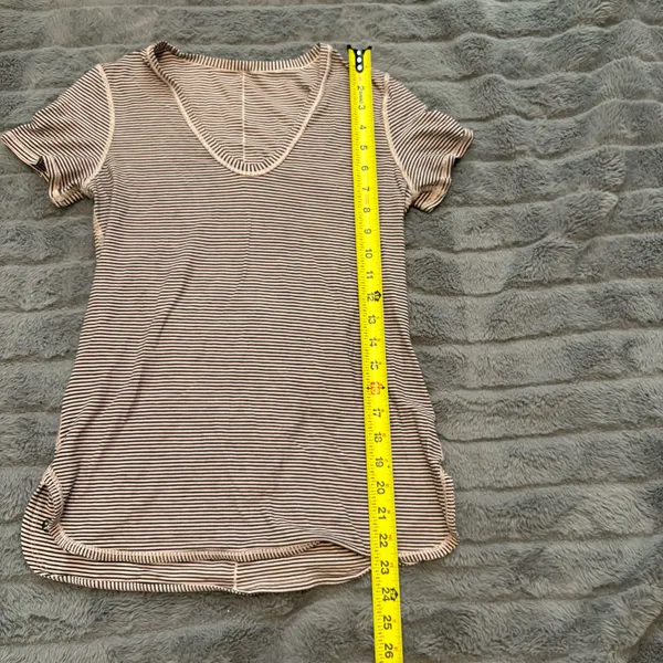 Lululemon Striped V Neck Tee Pima Cotton Black Cream Short Sleeve - Image 8