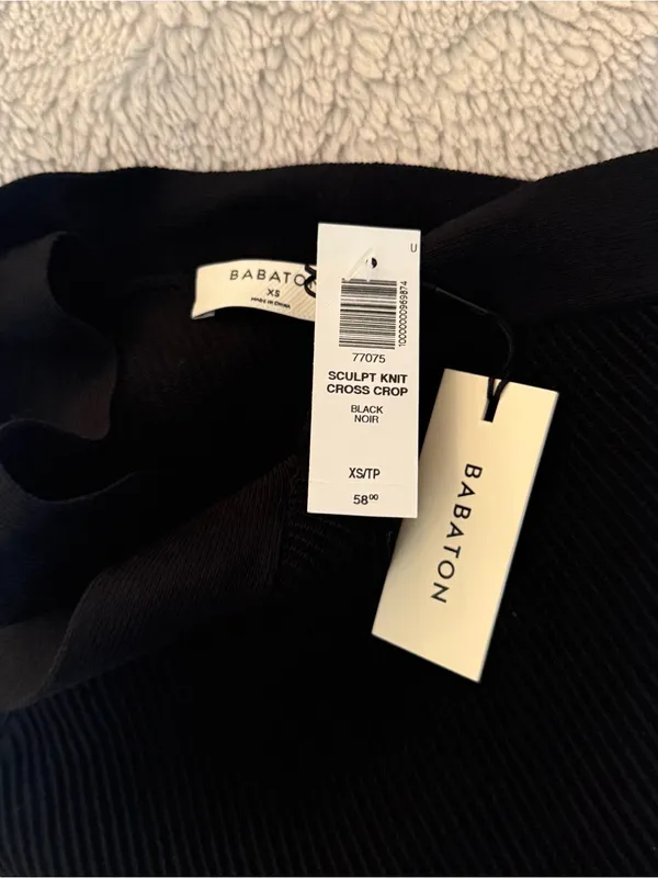 Aritzia Babaton Sculpt Knit Criss Crossed Crop Top - Image 4