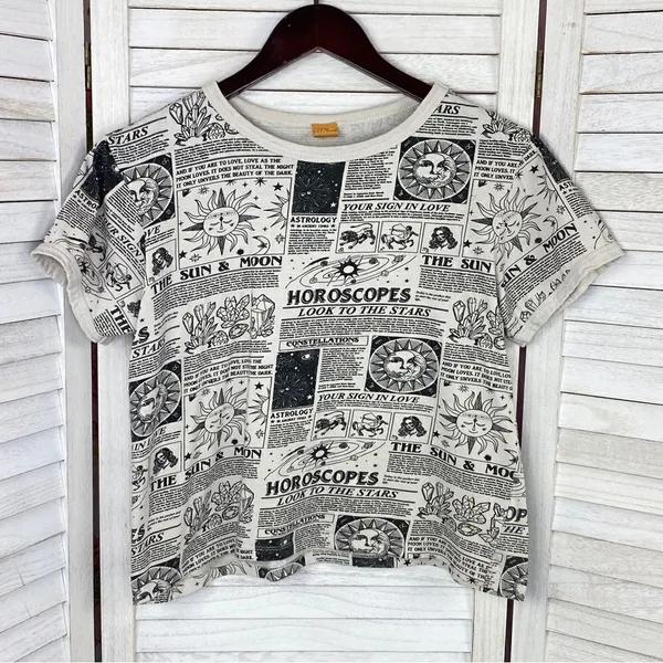 Vibe N Astrology Horoscope Crop Tee Shirt‎ Cream Black Medium - Image 6