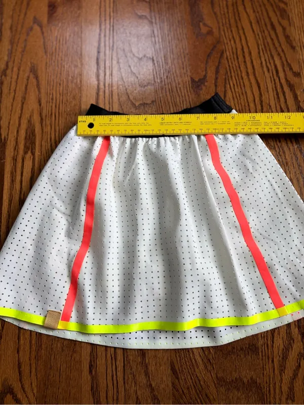 Monreal London XS Perforated Tennis Skort Neon Trim Built In Shorts - Image 11